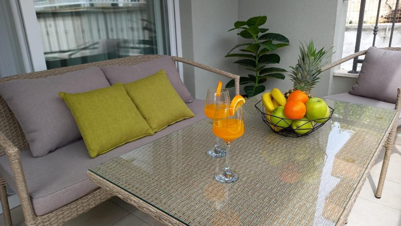 Lux Apartman Antonija มาคาร์สกา ภายนอก รูปภาพ